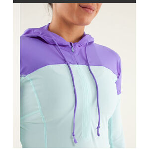 Lululemon Runbeam Hoodie, Approximate Size 6,, Aquamarine/Power Purple